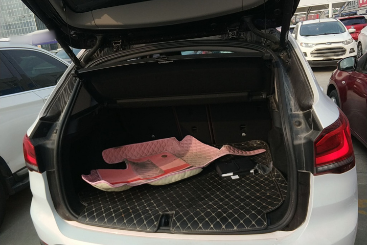 宝马X1 2020款 sDrive25Li 领先型局部细节23