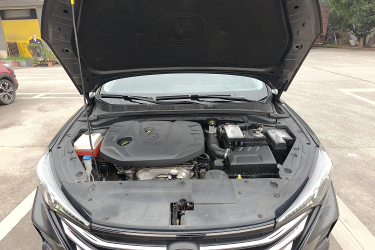 长安 逸动 2021款 PLUS 1.6L GDI 手动豪华型机舱底盘24