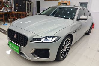 捷豹XFL 2024款 2.0T P250 两驱尊享豪华版