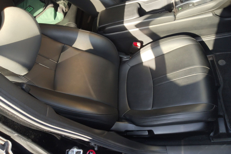 本田 思域 2021款 HATCHBACK 220TURBO CVT潮酷控局部细节41