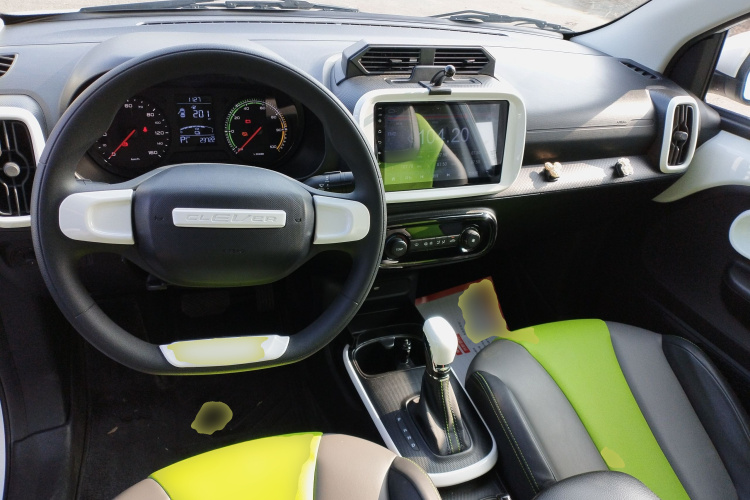 荣威 科莱威CLEVER 2021款 302km新四座超能版中控内饰12