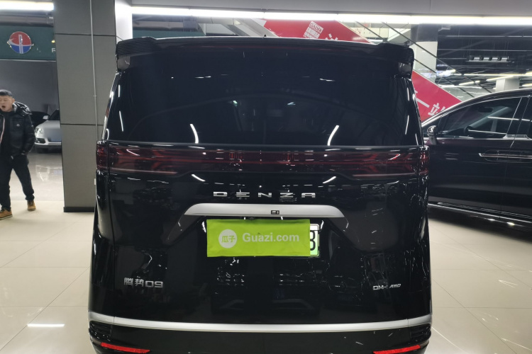 腾势D9 2022款 DM-i 970 四驱旗舰型车身外观6