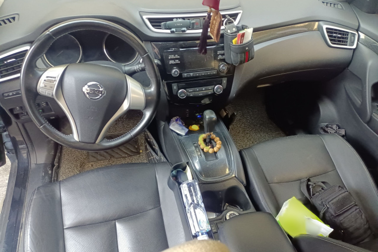 日产 奇骏 2014款 2.5L CVT豪华版 4WD中控内饰7002