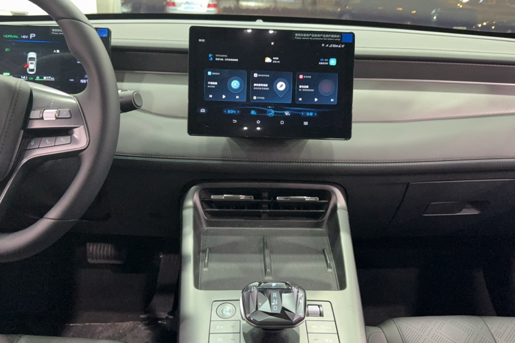 比亚迪 秦PLUS 2025款 DM-i 智驾版 55KM领先型局部细节16