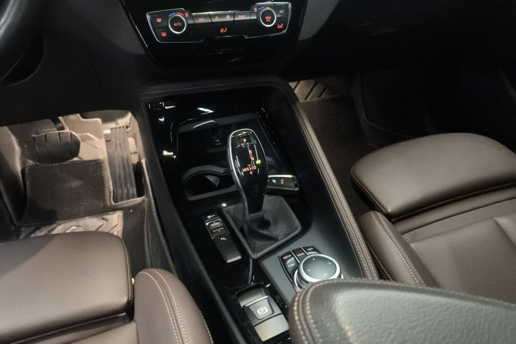 宝马X2 2021款 sDrive25i M越野套装局部细节18