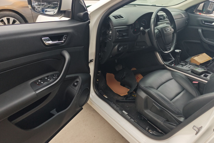 观致5 2018款 改款 1.6T 自动领先型中控内饰7003