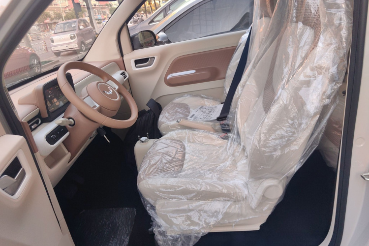 五菱汽车 宏光MINIEV 2024款 第三代 215km 青春版中控内饰19