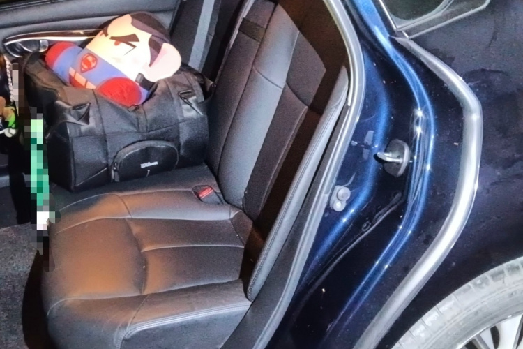 英菲尼迪Q70 2019款 Q70L 2.0T 精英版 PLUS中控内饰7004