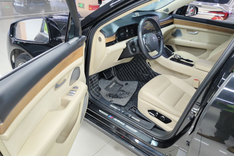 鸿蒙智行 问界M5 2022款 纯电四驱性能版中控内饰7003