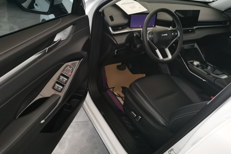 哈弗H6 2022款 第三代 1.5T 自动两驱Max中控内饰7003