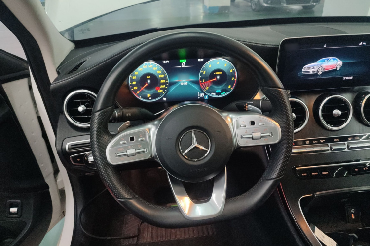 奔驰C级 2020款 改款 C 260 L 运动版局部细节13