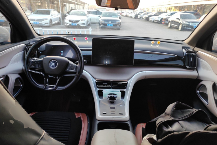 比亚迪 宋Pro新能源 2023款 冠军版 DM-i 71KM超越型中控内饰12
