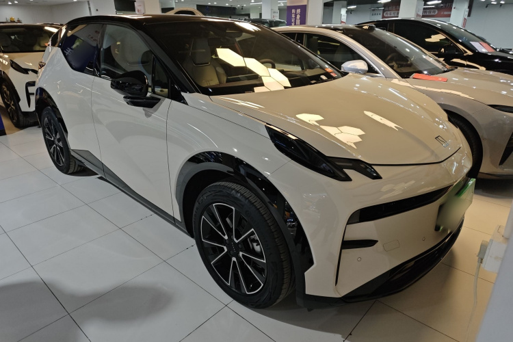 极氪X 2025款 四座后驱魔方版车身外观6002