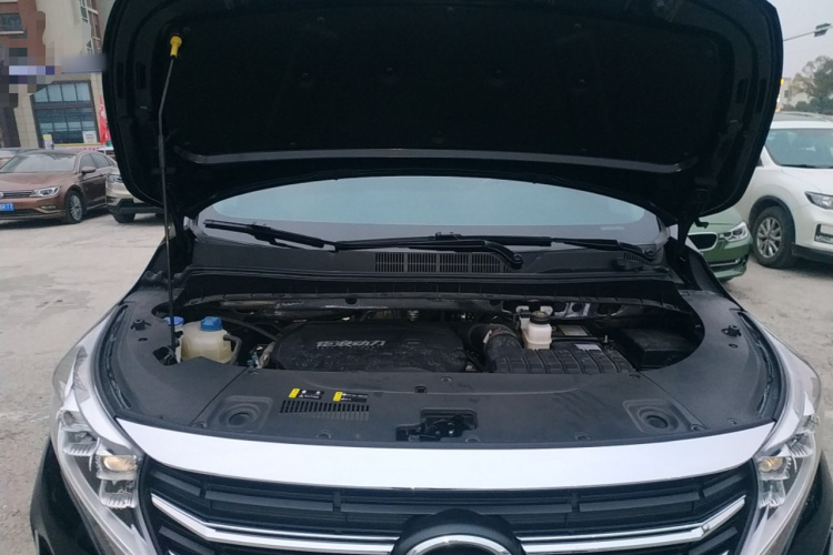 广汽传祺 传祺M8 2024款 领秀系列 390T 豪华版机舱底盘24