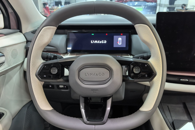 领克06 EM-P 2023款 EM-P 126长续航Halo局部细节13