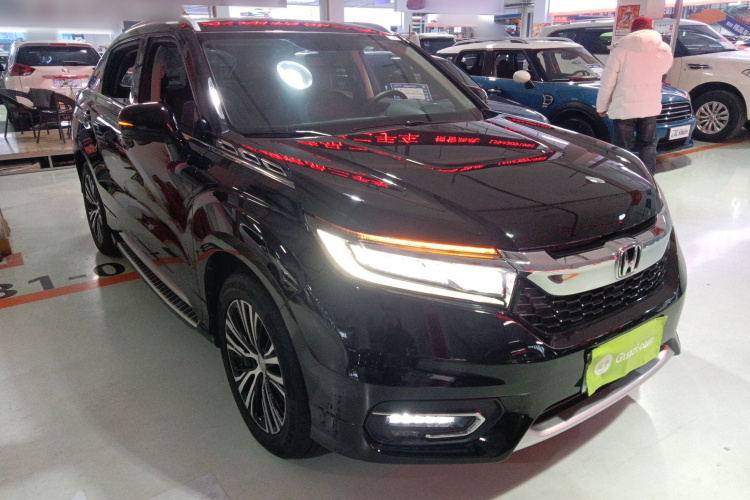 本田 冠道 2017款 370TURBO 四驱尊享版车身外观3