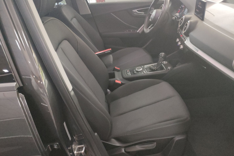 奥迪Q2L 2020款 35 TFSI 进取动感型局部细节41