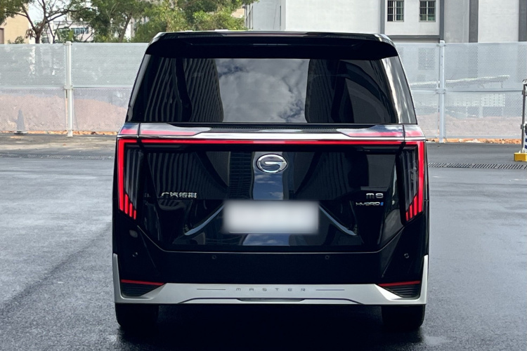 广汽传祺 传祺M8 2023款 宗师系列 双擎 旗舰版车身外观6007