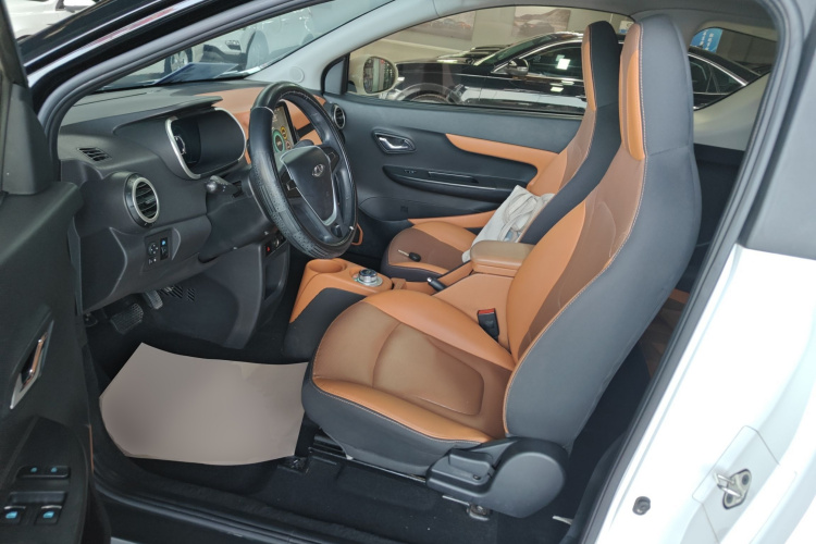 奇瑞 小蚂蚁 2018款 400 4座智享版中控内饰19