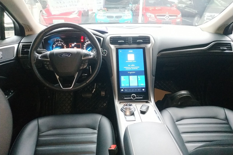 福特 蒙迪欧 2020款 EcoBoost 200 时尚型中控内饰12