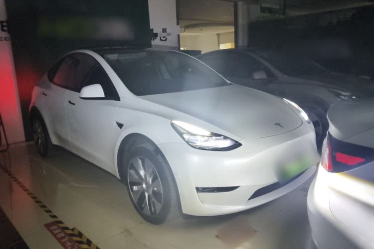 特斯拉 Model Y 2022款 长续航全轮驱动版车身外观6002