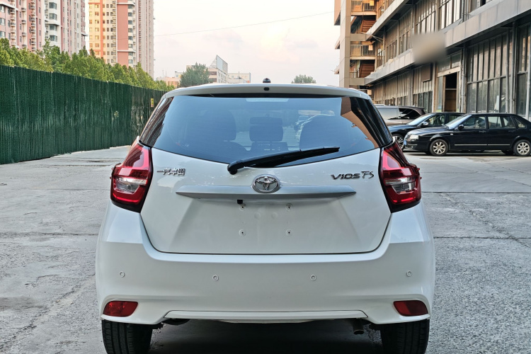 丰田 威驰FS 2021款 1.5L CVT锋驰版车身外观6004