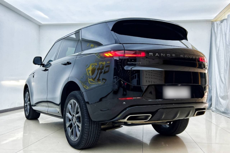 路虎 揽胜运动版 2024款 400PS Dynamic SE车身外观6003