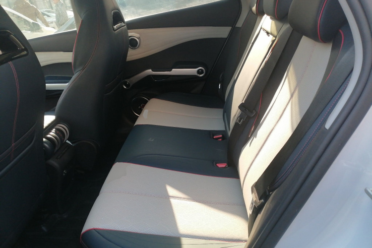 比亚迪 元PLUS 2022款 430KM 尊贵型中控内饰21