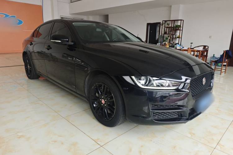 捷豹XEL 2019款 2.0T 200PS 豪华版车身外观3