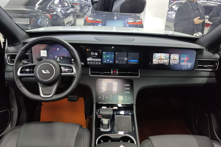 理想汽车 理想ONE 2021款 增程6座版中控内饰12