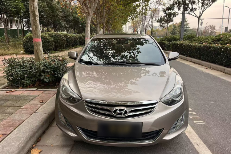 现代 朗动 2013款 1.6L 自动尊贵型车身外观6003