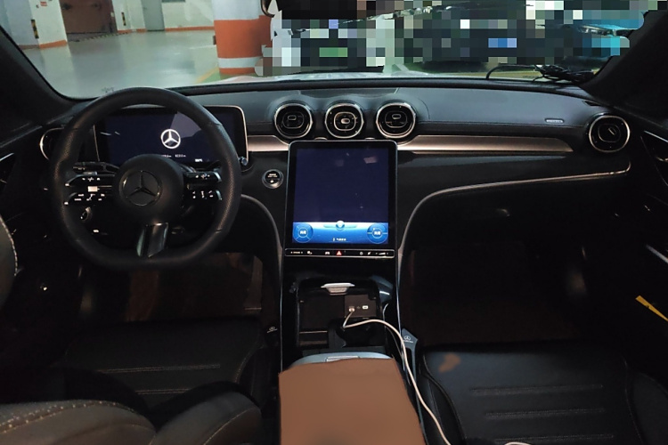 奔驰C级 2022款 改款 C 200 L 运动版中控内饰7002