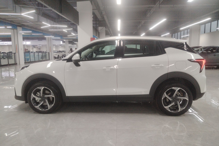 领克06 EM-P 2023款 1.5T Remix PHEV Pro车身外观4