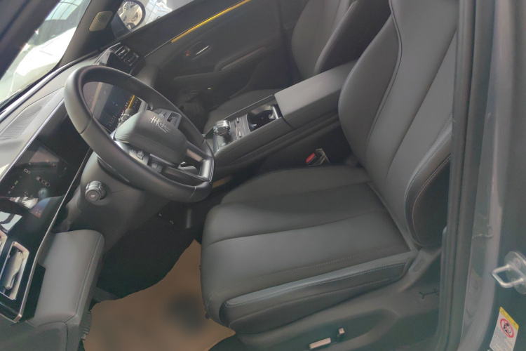 比亚迪 秦L 2025款 DM-i 智驾版 120KM超越型中控内饰19