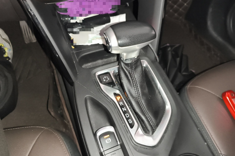 广汽传祺 传祺GS4 2016款 235T G-DCT精英版局部细节18