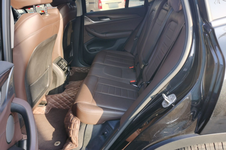 宝马X3 2021款 改款 xDrive28i 豪华套装中控内饰21