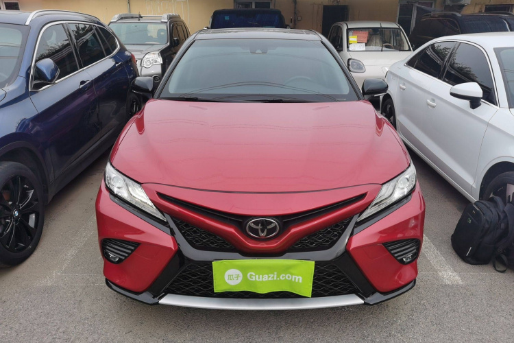 丰田 凯美瑞 2018款 2.5S 锋尚版车身外观2