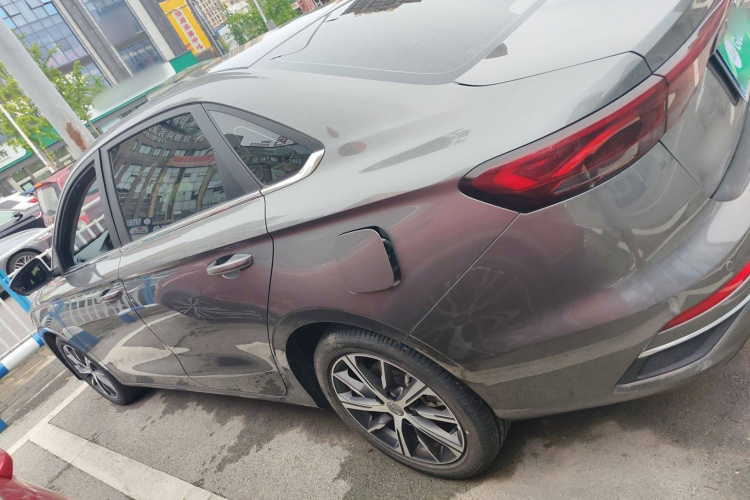 吉利汽车 帝豪 2022款 第4代 1.5L CVT尊贵型车身外观6003