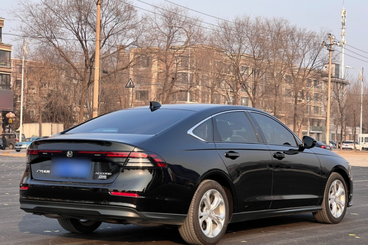 本田 雅阁 2023款 260TURBO 智享版车身外观6005