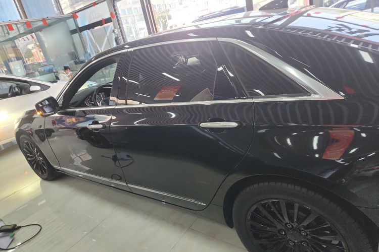 凯迪拉克CT6 2019款 28T 豪华型车身外观4