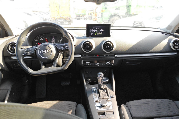 奥迪A3 2019款 Limousine 35 TFSI 运动型 国VI中控内饰12