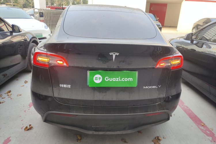 特斯拉 Model Y 2022款 长续航全轮驱动版车身外观6004