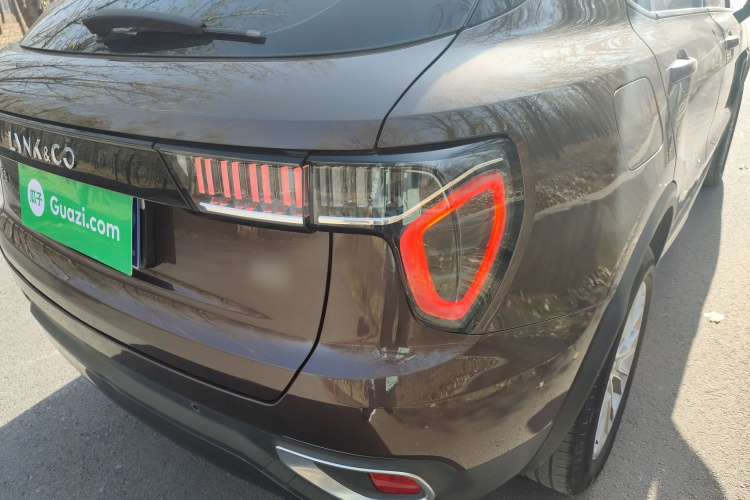 领克01 2018款 2.0T 两驱型+版车身外观9