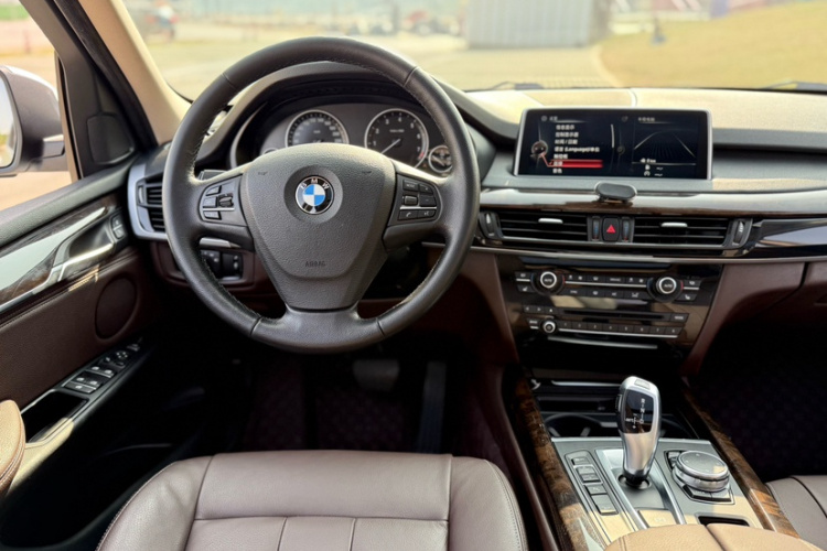 宝马X5(进口) 2015款 xDrive28i中控内饰7006