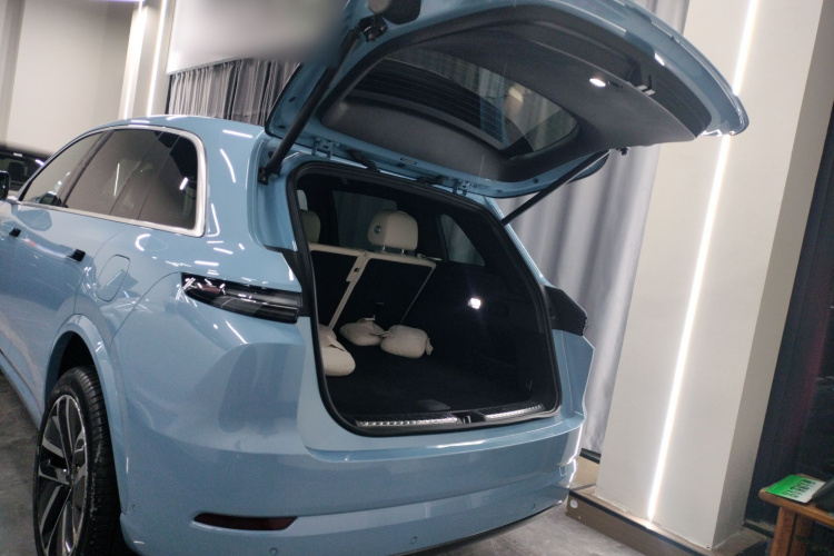 理想汽车 理想L7 2024款 Ultra机舱底盘23