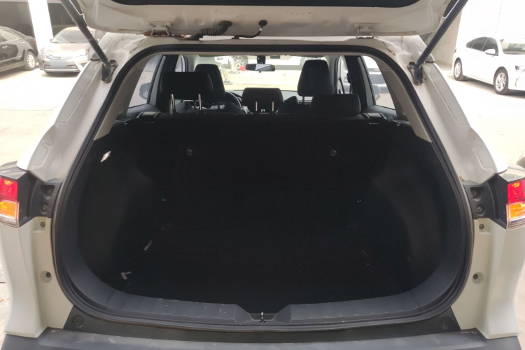 丰田 锋兰达 2023款 2.0L CVT精英版局部细节23