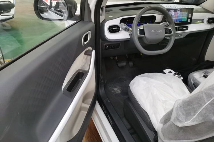 吉利银河 熊猫 2025款 210km 元气熊中控内饰20