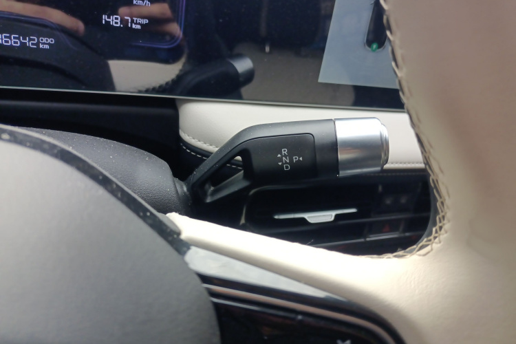 吉利几何E萤火虫 2024款 401km 萤光局部细节18