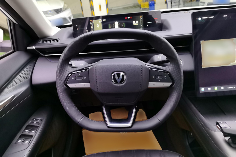 长安 逸动 2024款 1.5T GDI自动 旗舰型中控内饰13