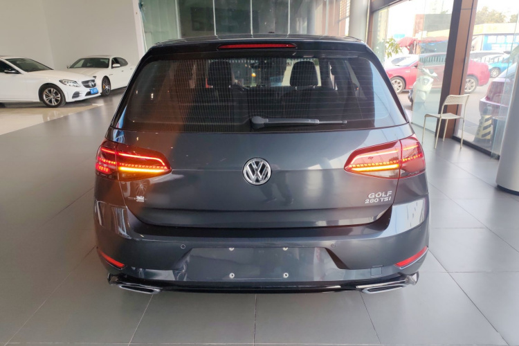 大众 高尔夫 2018款 280TSI 自动R-Line型车身外观6